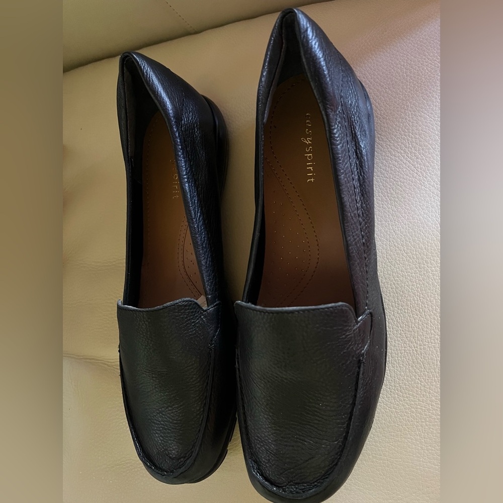 Easy Spirit Black Flats Comfortable Loafers - Picture 3 of 4